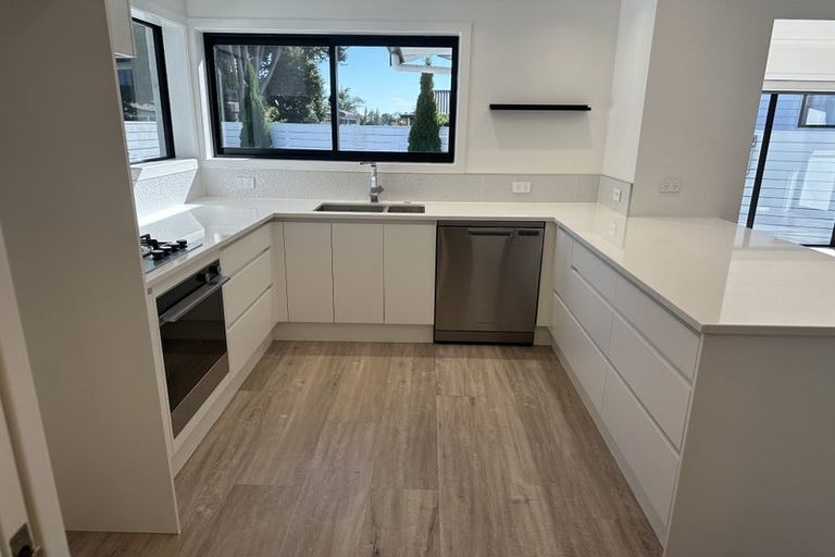 Photo of property in 12 Edwin Street, St Andrews, Hamilton, 3200