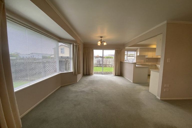 Photo of property in 2/225 Mangorei Road, Merrilands, New Plymouth, 4312