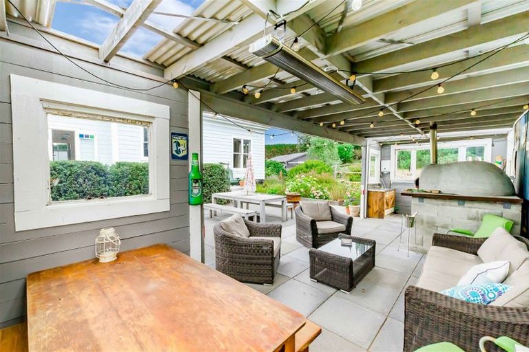 Photo of property in 17 Paetawa Road, Peka Peka, Waikanae, 5391