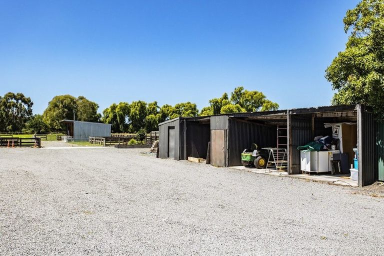 Photo of property in 33 Langes Road, Marshland, Christchurch, 8051