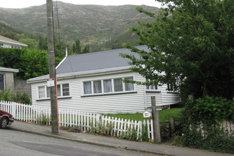 Photo of property in 42 Voelas Road, Lyttelton, 8082