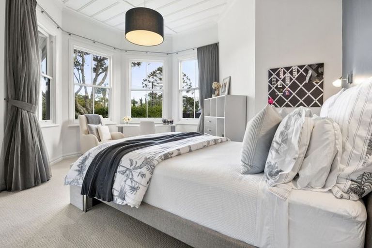 Photo of property in 26 Norwood Road, Bayswater, Auckland, 0622