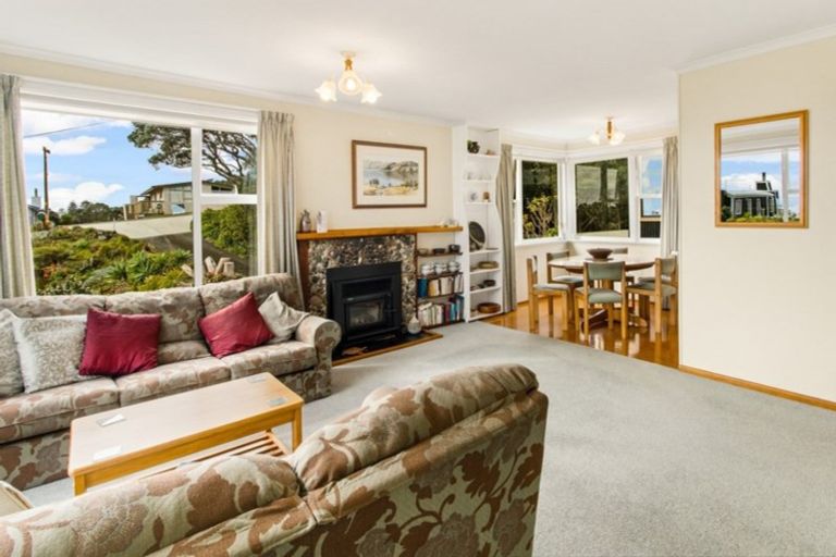 Photo of property in 93 Waitea Road, Muriwai, Waimauku, 0881
