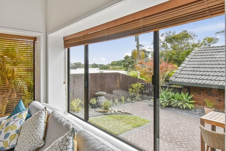 Photo of property in 6 Freelance Terrace, Pahurehure, Papakura, 2113