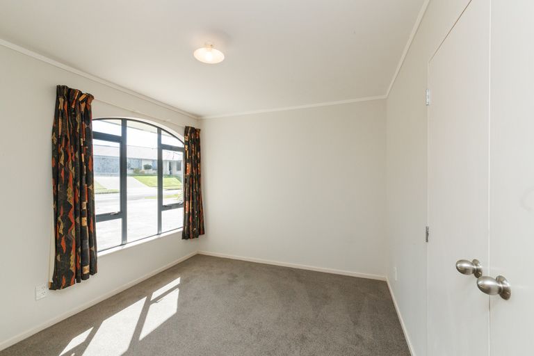 Photo of property in 77 Parnell Heights, Kelvin Grove, Palmerston North, 4414