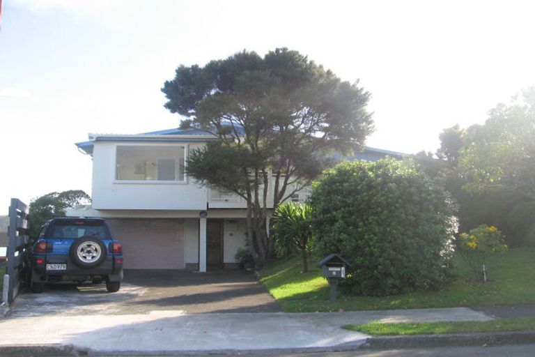 Photo of property in 6 Ayr Place, Papakowhai, Porirua, 5024