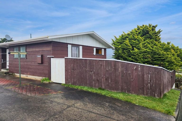 Photo of property in 14a Mossburn Grove, Kelson, Lower Hutt, 5010