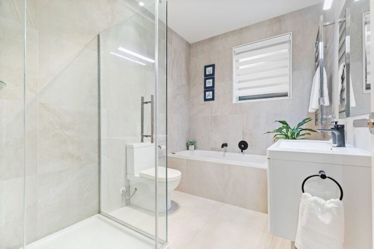 Photo of property in 21 Flavell Drive, Orewa, 0931