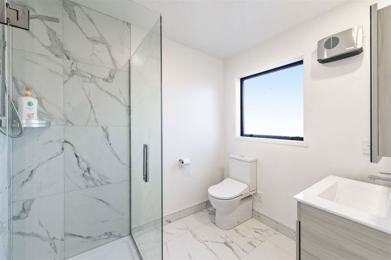 Photo of property in 2/241 Lincoln Road, Addington, Christchurch, 8024