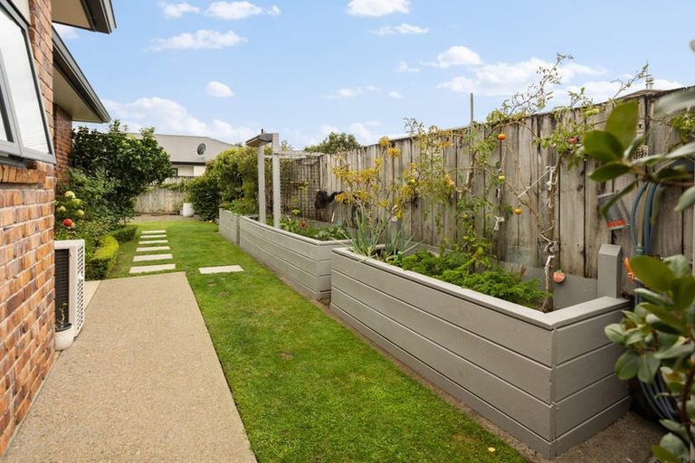 Photo of property in 1 Ringwood Place, Whitianga, 3510