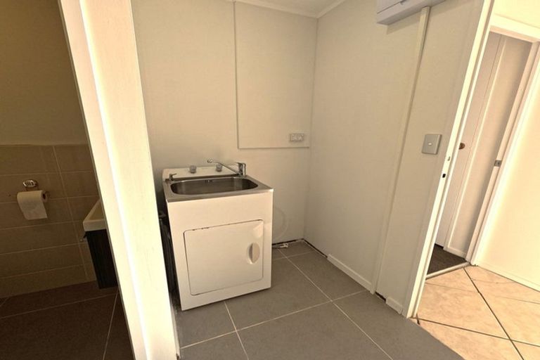 Photo of property in 951 East Coast Road, Torbay, Auckland, 0630