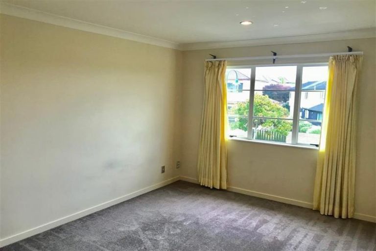 Photo of property in 20 Cherrywood Crescent, Northpark, Auckland, 2013
