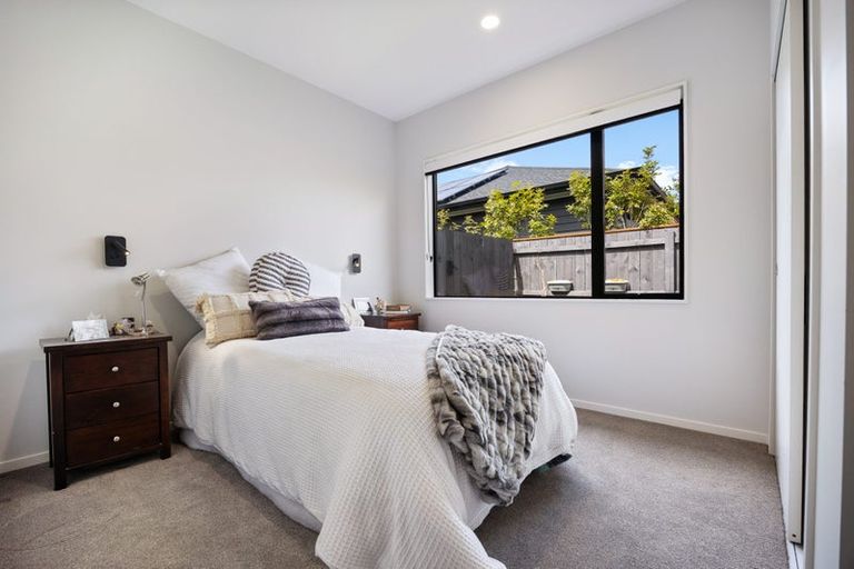 Photo of property in 23 Vogwill Road, Kumeu, 0810