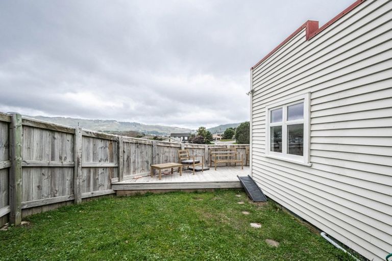 Photo of property in 58 Lincoln Avenue, Tawa, Wellington, 5028