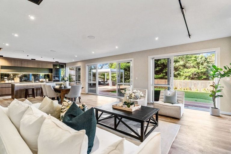 Photo of property in 9c Olwyn Place, Greenhithe, Auckland, 0632