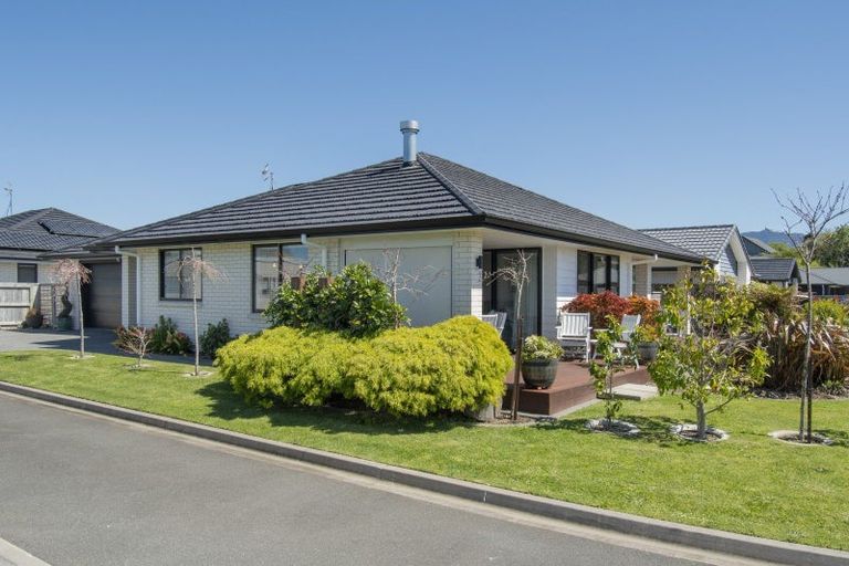 Photo of property in 2 Vesey Drive, Katikati, 3129