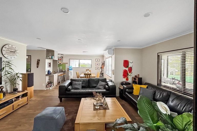 Photo of property in 1/56 Birkdale Road, Birkdale, Auckland, 0626