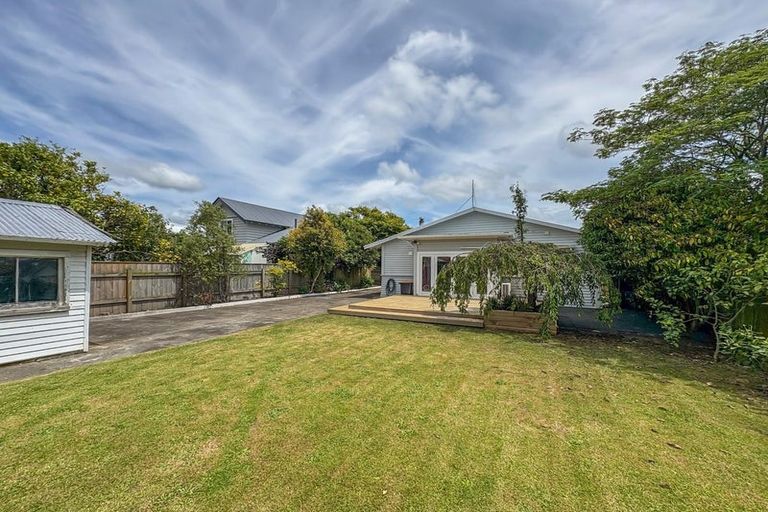 Photo of property in 27 Marne Street, Hokowhitu, Palmerston North, 4410