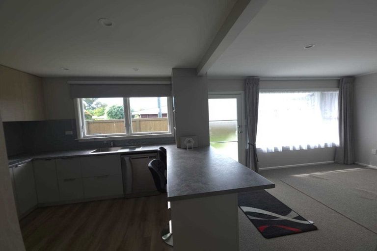 Photo of property in 1/9 Curletts Road, Sockburn, Christchurch, 8042