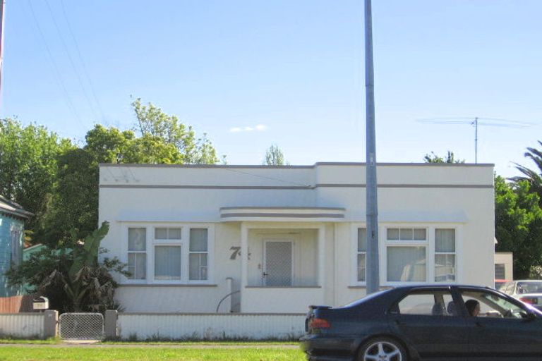 Photo of property in 74 Ormond Road, Whataupoko, Gisborne, 4010