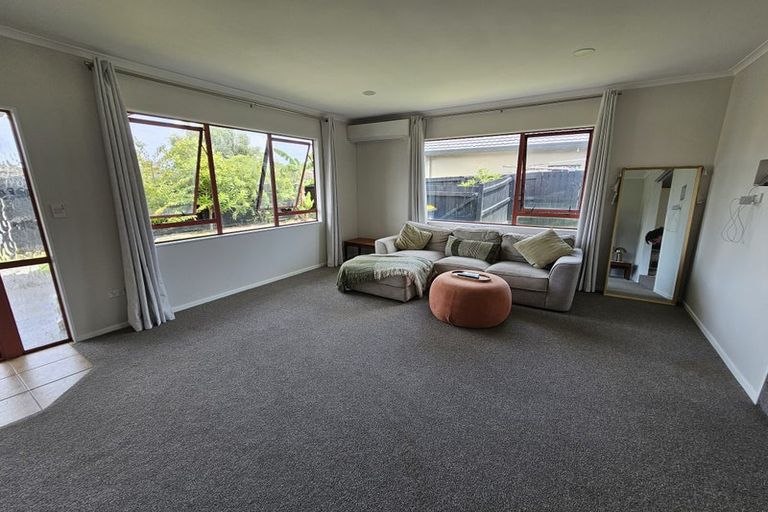 Photo of property in 63 Katerini Grove, Papamoa Beach, Papamoa, 3118