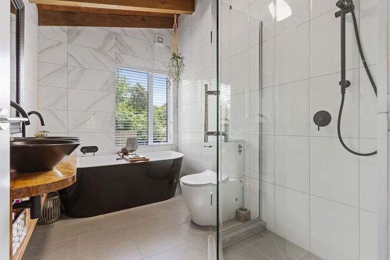 Photo of property in 9a Mirage Place, Beach Haven, Auckland, 0626