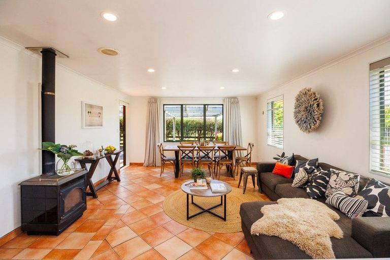 Photo of property in 19 Barnett Drive, Marton, 4710