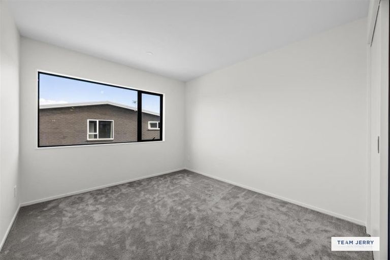 Photo of property in 339a Bucklands Beach Road, Bucklands Beach, Auckland, 2012