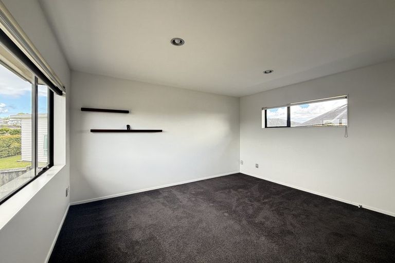 Photo of property in 29 Huntington Park Drive, Greenhithe, Auckland, 0632