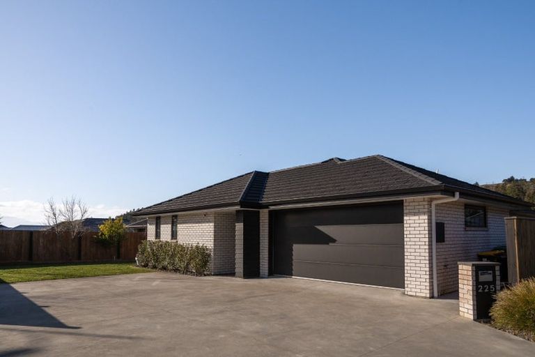 Photo of property in 225 Taylor Pass Road, Witherlea, Blenheim, 7201