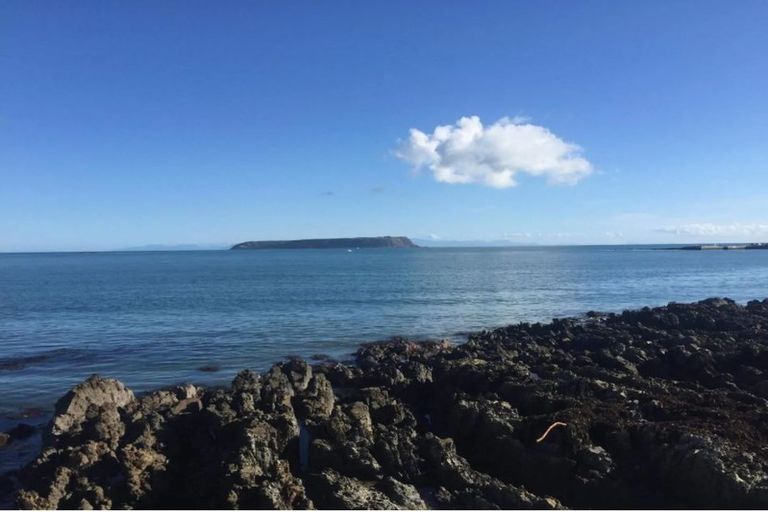 Photo of property in 27 Moana Road, Plimmerton, Porirua, 5026