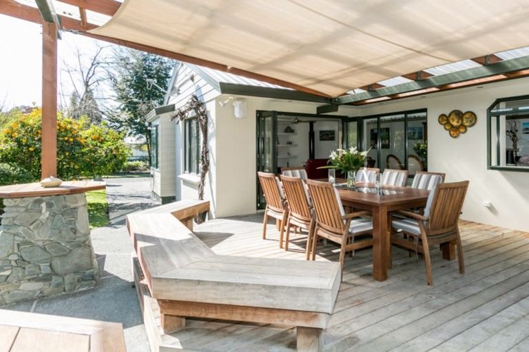 Photo of property in 32 Miller Road, Havelock North, 4130