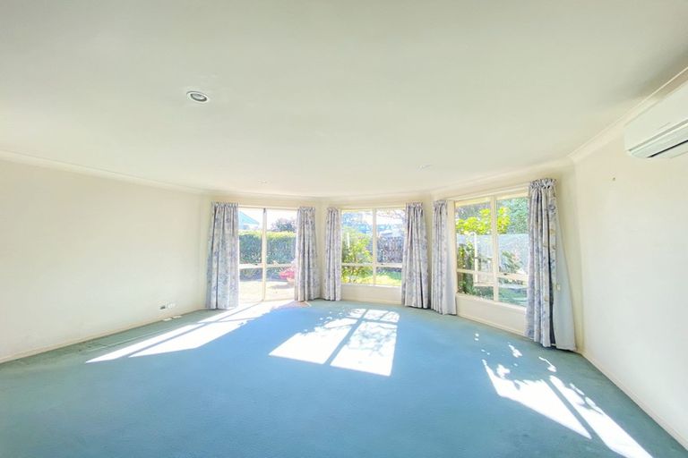 Photo of property in 11a Te Kanawa Crescent, Henderson, Auckland, 0610