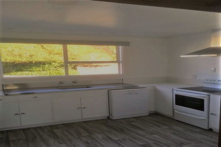 Photo of property in 3 Tiraumea Street, Palmerston North, 4410