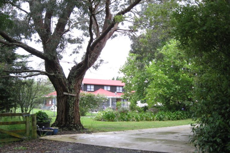 Photo of property in 70 Jack Paterson Road, Opaheke, Papakura, 2584