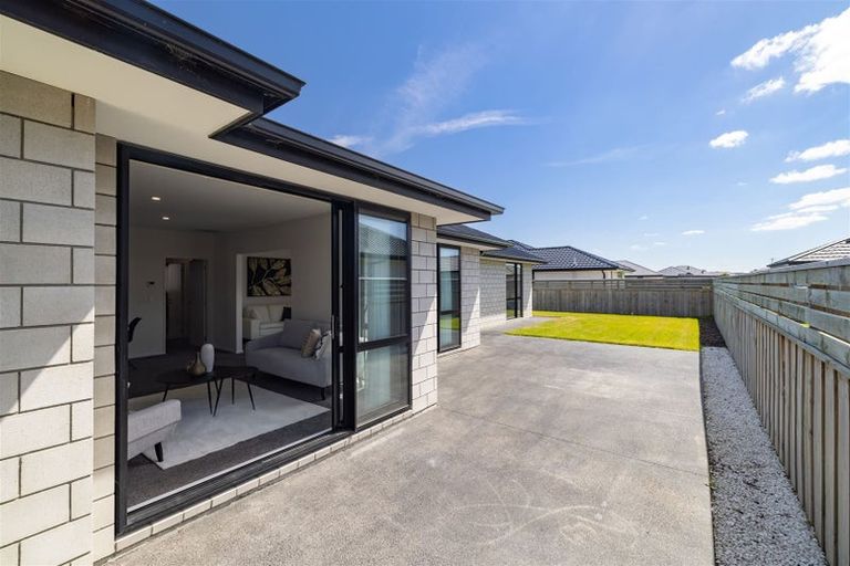 Photo of property in 6 Bryden Place, Halswell, Christchurch, 8025