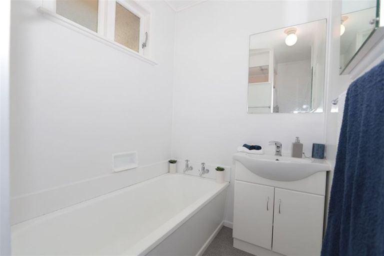 Photo of property in 16 Awarua Street, Ngaio, Wellington, 6035