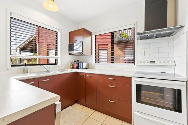 Photo of property in 2/6 Sturm Avenue, Massey, Auckland, 0614