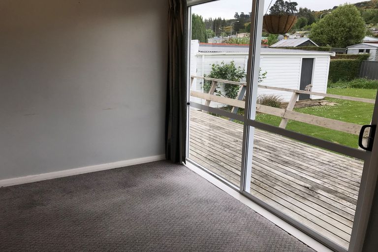 Photo of property in 42 Balmain Street, Halfway Bush, Dunedin, 9010