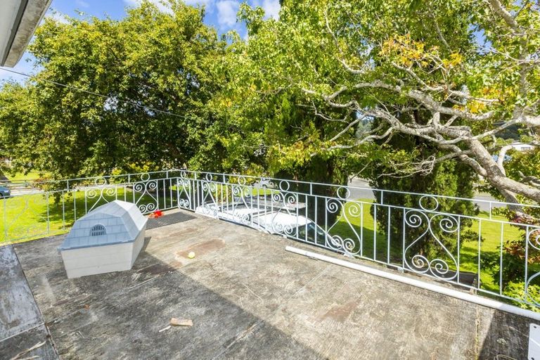 Photo of property in 33 Montgomery Street, Stokes Valley, Lower Hutt, 5019