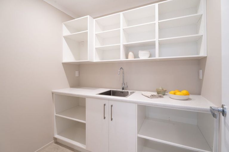 Photo of property in 62 Farnworth Terrace, Glenside, Wellington, 6037