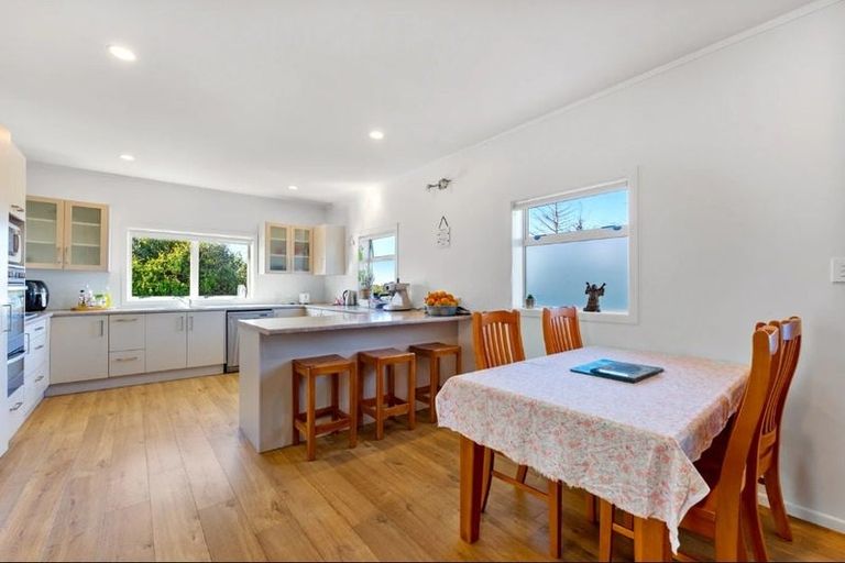 Photo of property in 89 Colombo Road, Waiuku, 2123