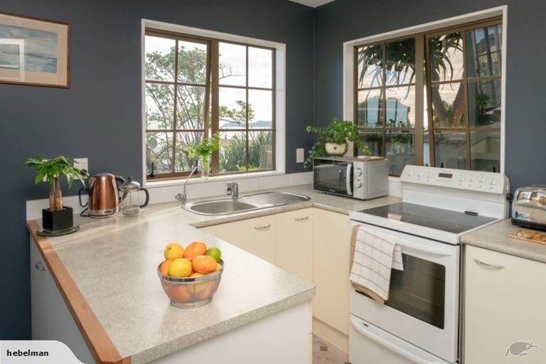 Photo of property in 18 Beach Road, Paekakariki, 5034