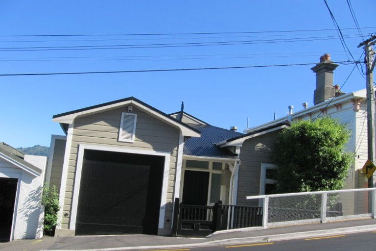 Photo of property in 65 Hawker Street, Mount Victoria, Wellington, 6011