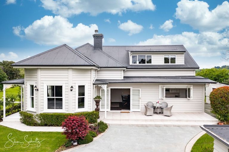 Photo of property in 31 Franklin Road, Paparoa, 0571