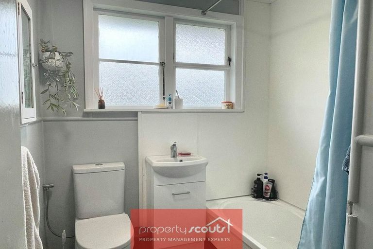 Photo of property in 29 Glenpark Avenue, Frankleigh Park, New Plymouth, 4310