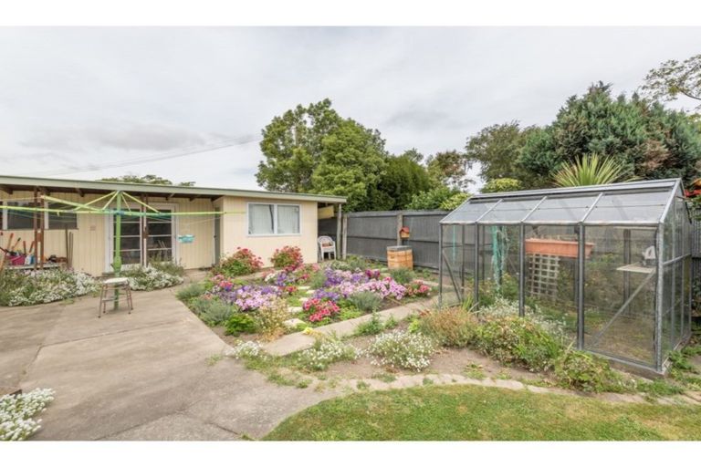 Photo of property in 20 Derrett Place, Saint Martins, Christchurch, 8022