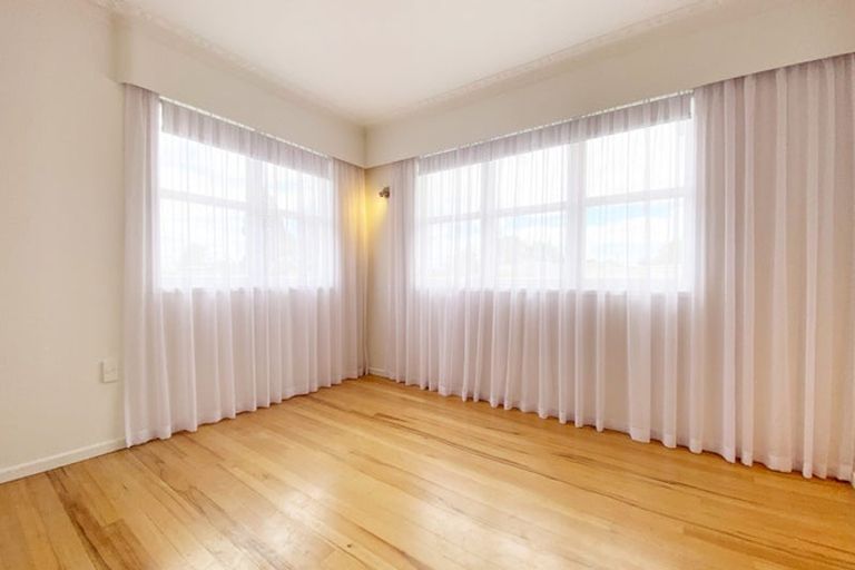 Photo of property in 54 Alma Crescent, Papakura, 2110