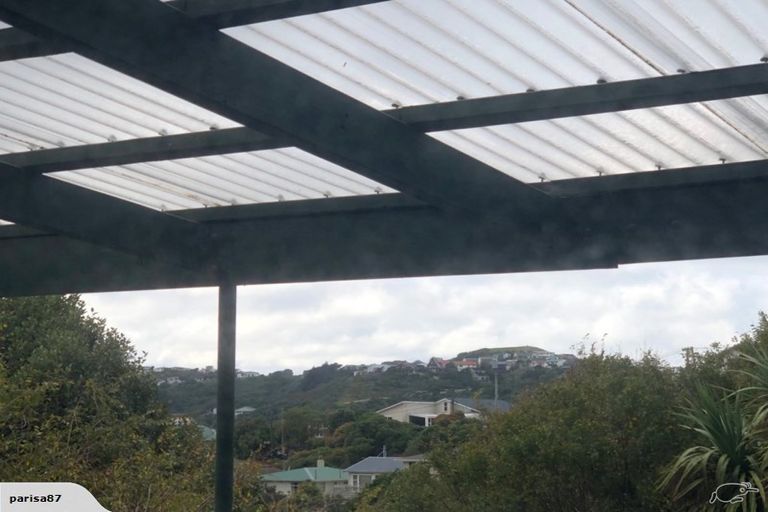 Photo of property in 18 Southern Cross Crescent, Island Bay, Wellington, 6023