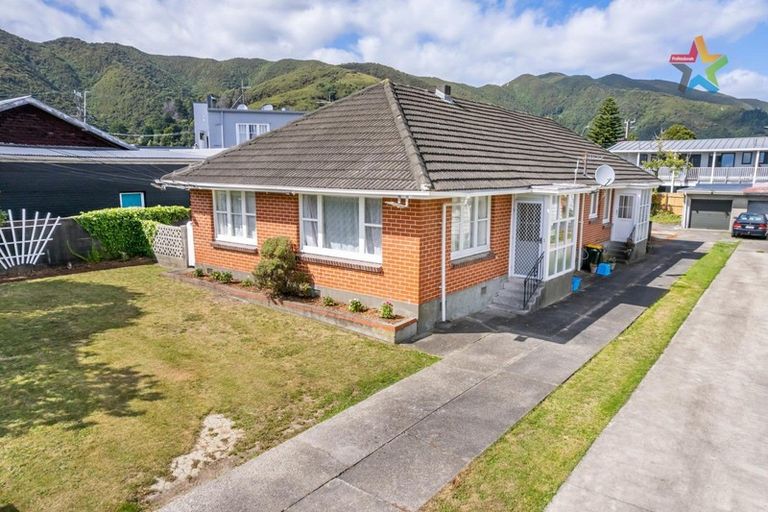 Photo of property in 1 Fairfield Avenue, Fairfield, Lower Hutt, 5011